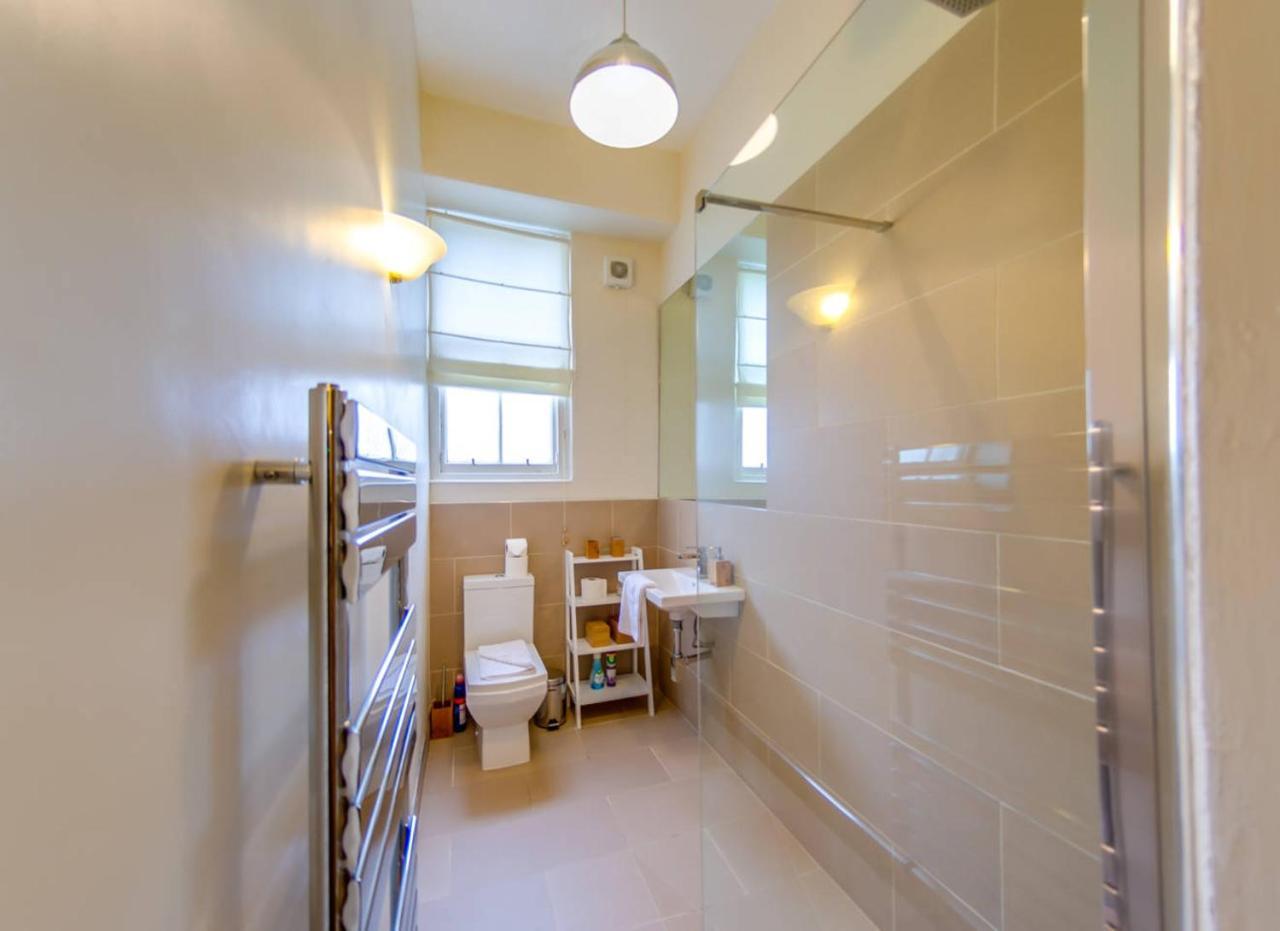 Appartement Joivy Spacious Next To The Meadows Édimbourg